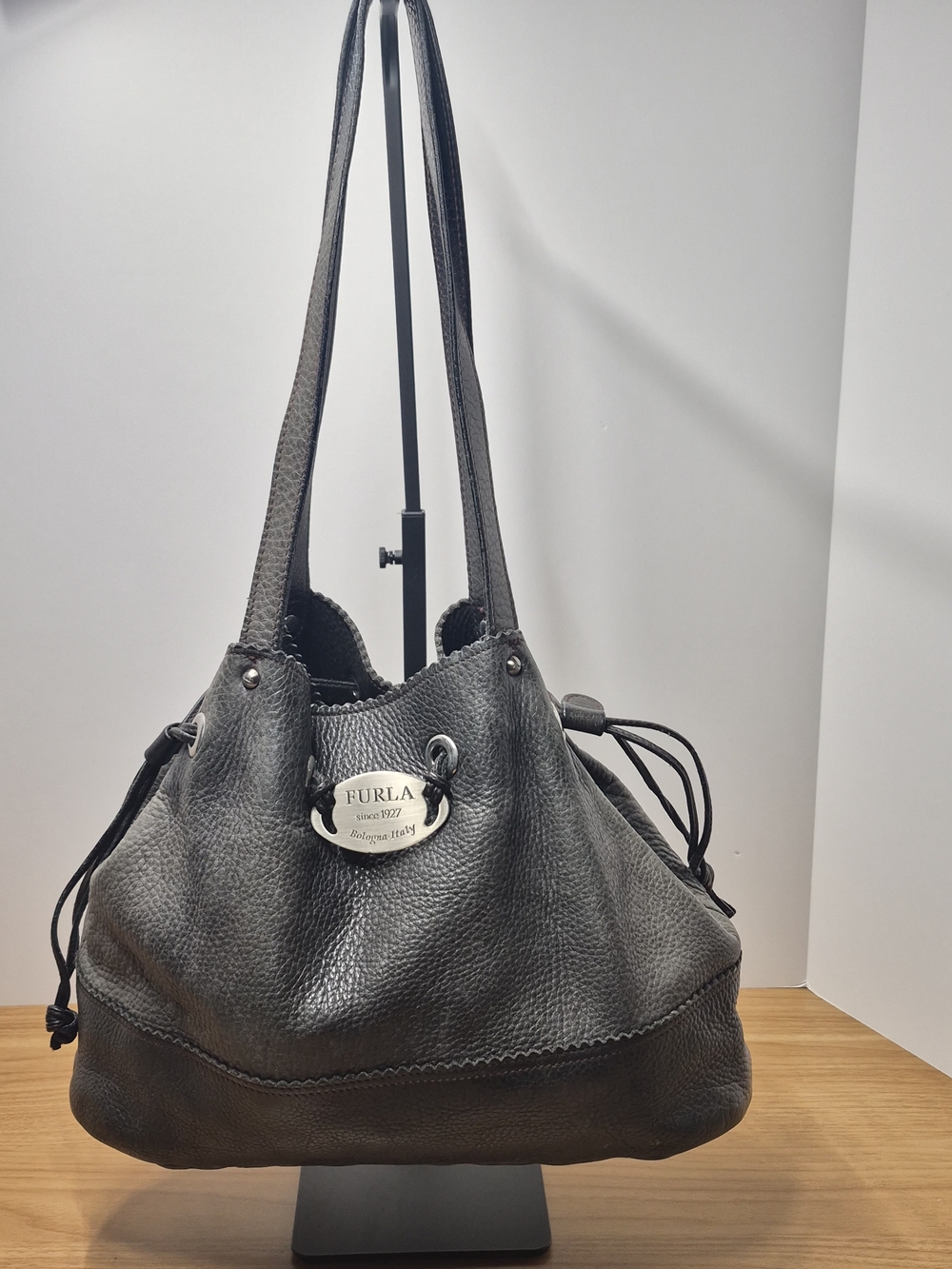 Furla Vintage Grey Pebbled Leather Drawstring Bucket Tote Bag Medium Shoulder